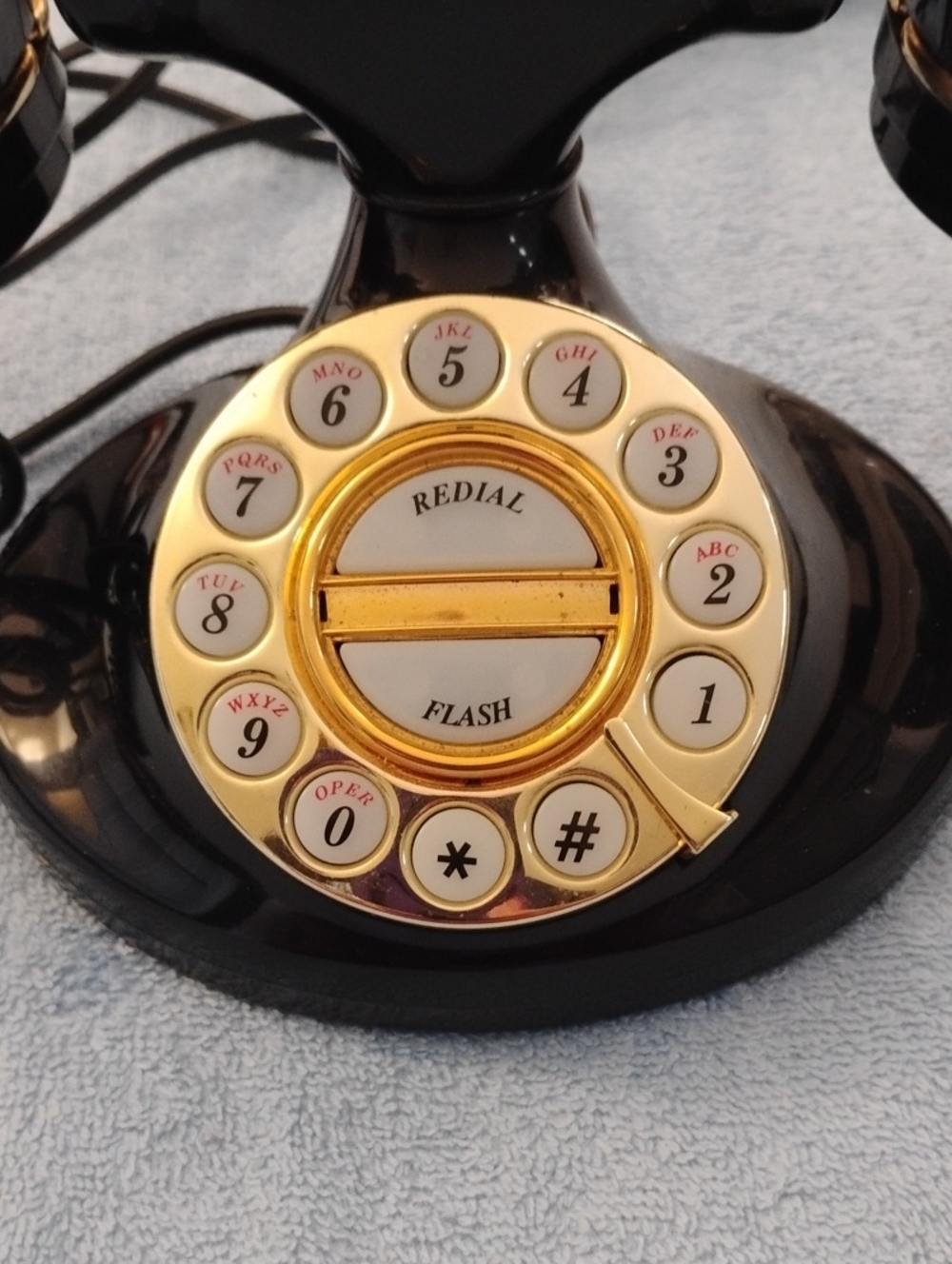 Retro Phone - Picture 2 of 6